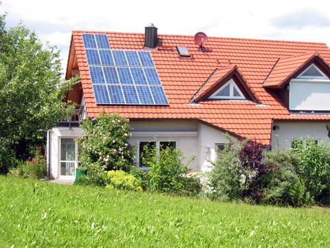 Das Haus, mit Ferienwohnung unter dem Dach